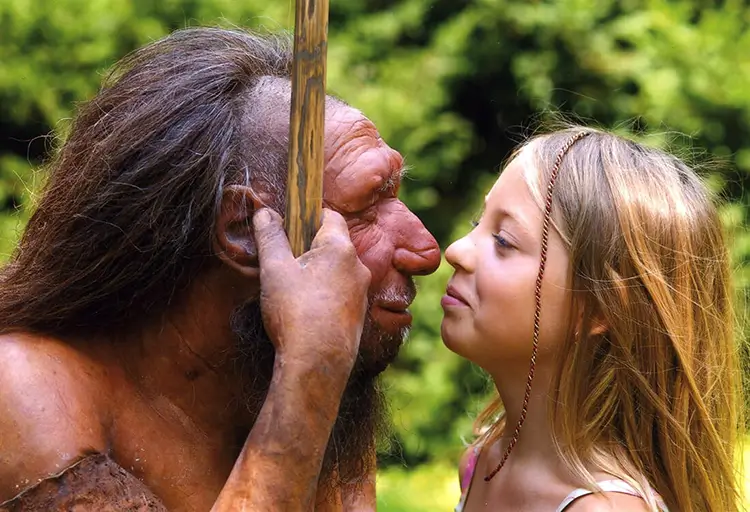 neandertal y humano
